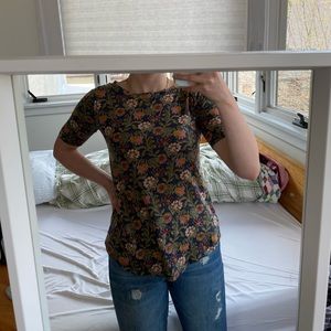 Earthy floral T